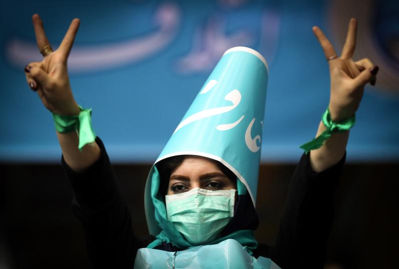 شكّل كلّ من رفسنجاني وروحاني لائحة انتخابية خاصة به في انتخابات مجلس الخبراء 