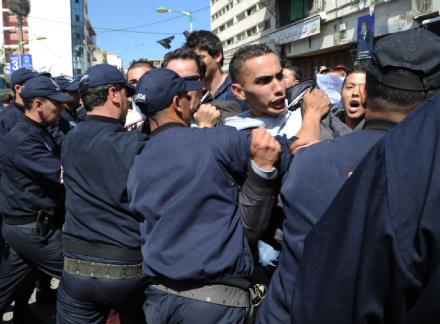 الجزائر | جبهة رفض ترشّح بوتفليقة تزداد ثقلاً