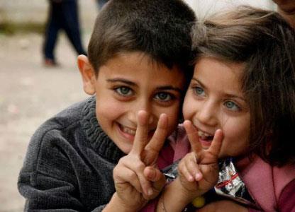 أهالي غزة يستقبلون «عيدهم» متأخراً... لكن بفرحة الانـتصار 