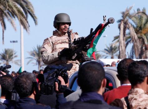 من دعم القذافي إلى الثورة