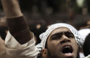 السوريّون في مصر: خوف مزدوج من النظام والمعارضة 