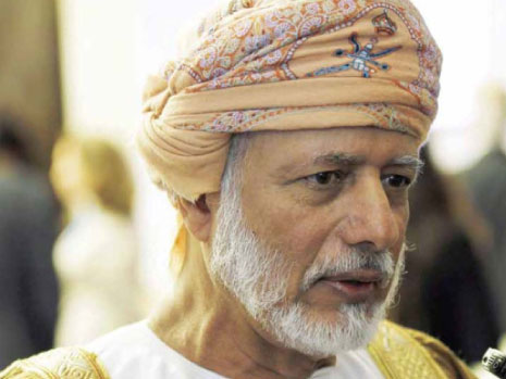سلطنة عمان تواصل جهودها للحلّ: «حبل النجاة» الأخير