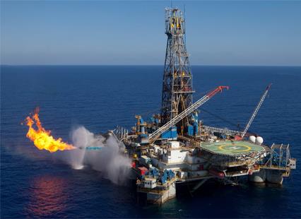 لبنان... سباق بين النفط والطاقة البديلة