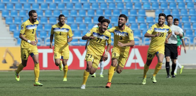 احتفال لاعبي العهد بهدف حسين حيدر (عدنان الحاج علي)