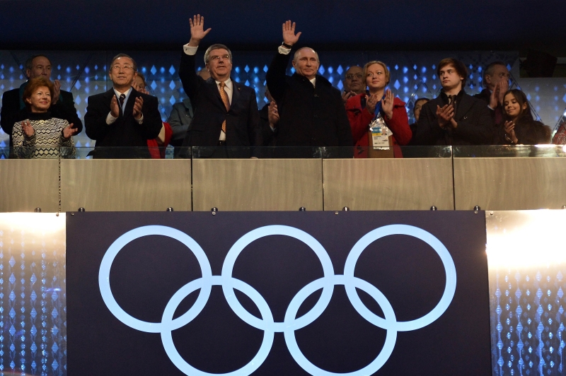 لطالما عانت الألعاب الاولمبية من تدخل رجال السياسة فيها (أرشيف)