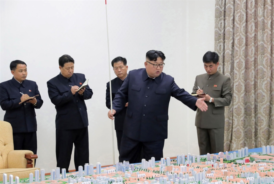 كوريا | مفاوضات «النووي» عالقة: كيم يفاجئ العالم بسلاح جديد
