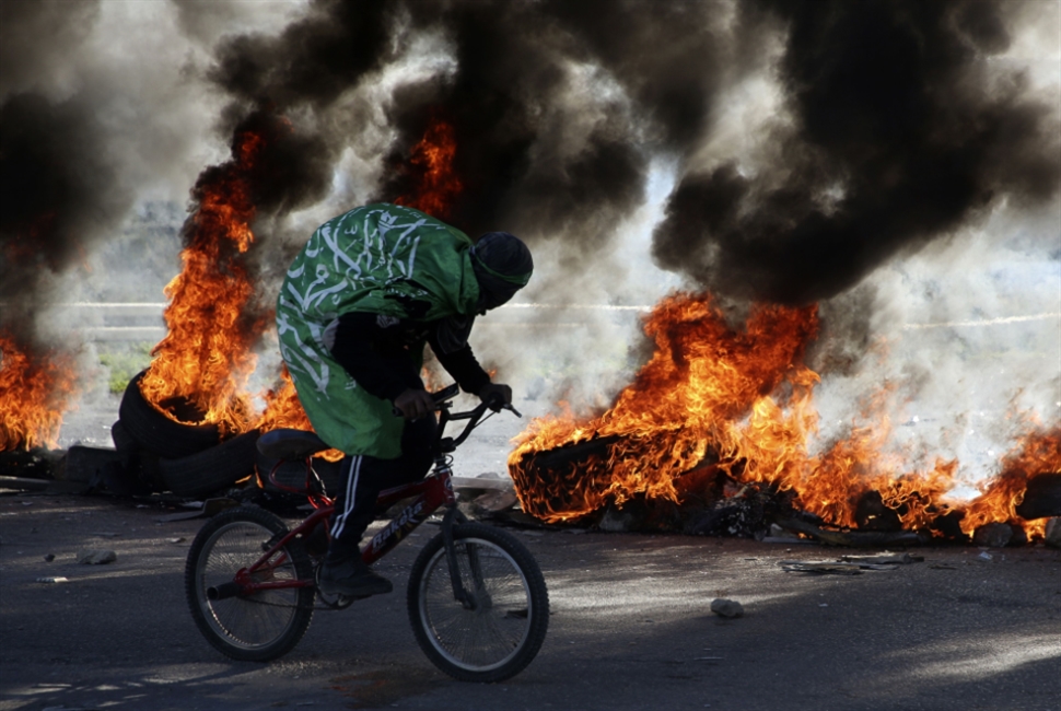 مسيرات غاضبة في الضفة المحتلة وغزة