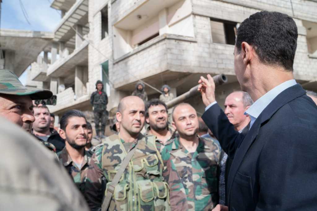 صور لزيارة الأسد الى الغوطة الشرقية نشرتها الرئاسة السورية