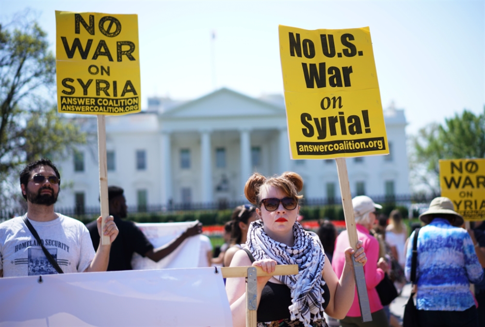 أمام البيت الأبيض رفضاً للعدوان الثلاثي على سوريا