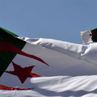 يومَ سقطت سماء الجزائر
