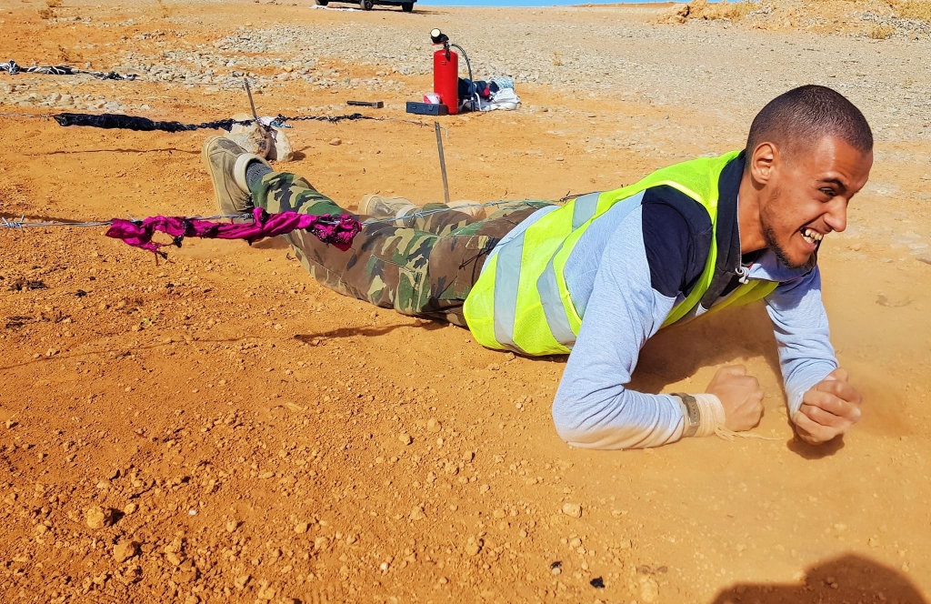 خلال التدريبات في الصحراء بالمغرب 