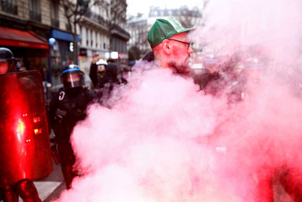 إضرابات نقابات وطلاب: طيف «أيار 68» يحوم فوق فرنسا
