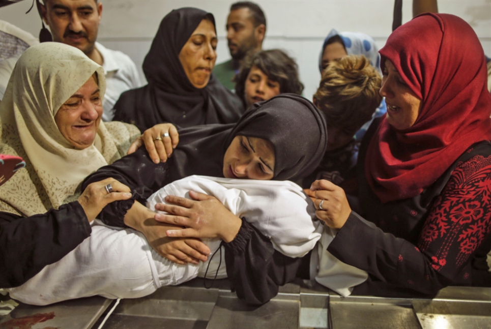 غزة تشيّع شهداء «العودة»: ليلى أصغرهم