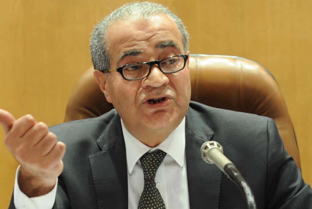 مصر | قضية رشوة تقترب من وزير «مخضرم»