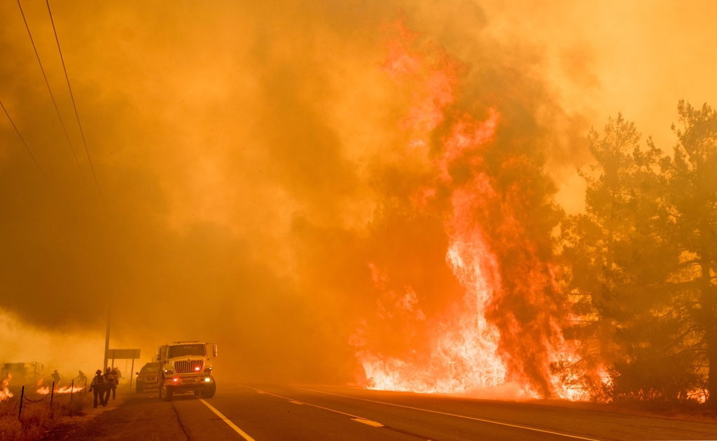 تمت السيطرة على 73 بالمئة من الحريق في مقاطعة لايك