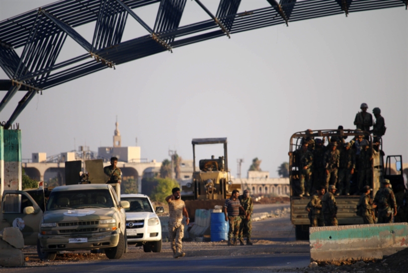 الفصائل تحت ضغط «نار التسويات» | تهاوي الحدود مع الأردن:  الجيش على معبر نصيب