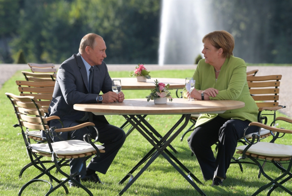 بوتين للأوروبيين: ساهموا بإعمار سوريا أو...