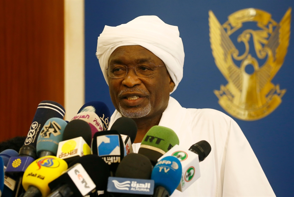 إطاحة حكومة «الوفاق»: عين البشير على انتخابات 2020