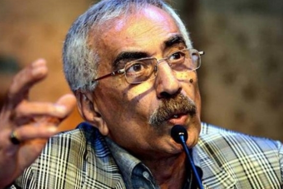رحيل الشاعر والكاتب خيري منصور