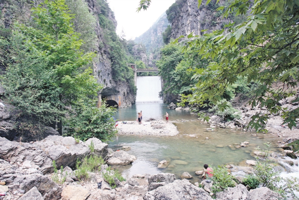 بلدية نهر إبراهيم تنفي: لم نُصدِر أي بيان عن المجازر البيئية