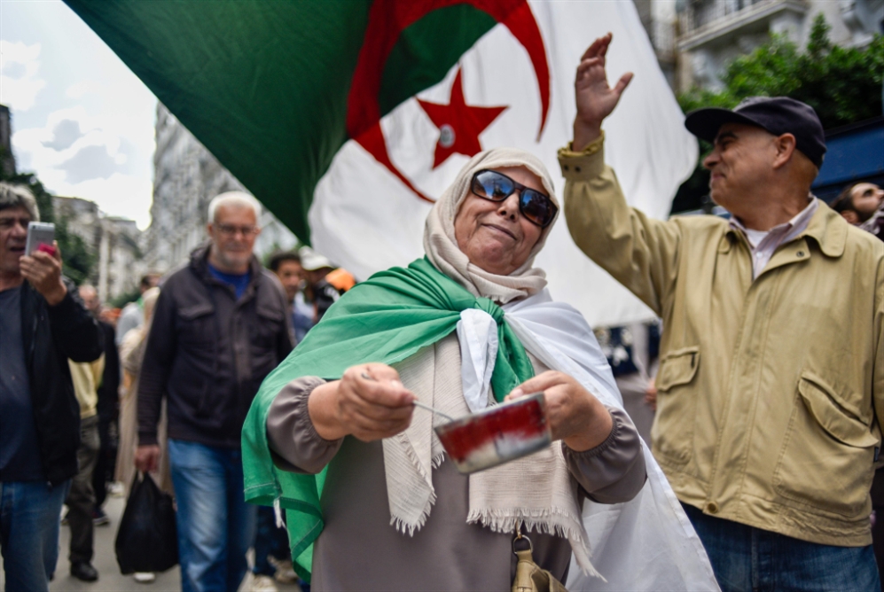 الجزائر  | السلطة ماضية في تنظيم الرئاسيّات: رئيسا وزراء سابقان أبرز المترشحين