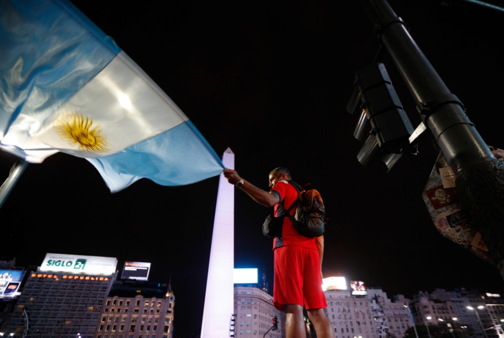 اليسار الأرجنتيني ينتصر: وداعاً زمنَ البؤس