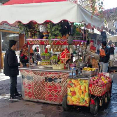 «عربات الدفء اللذيذ» في شوارع دمشق