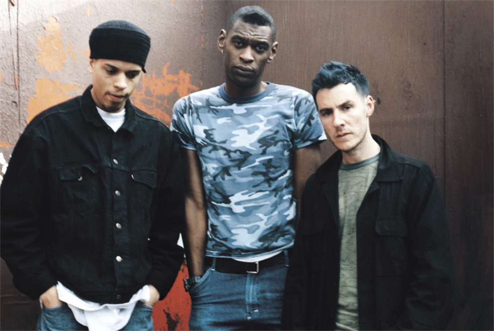 Massive Attack نحو رسم خريطة البصمة الكربونية لصناعة الموسيقى