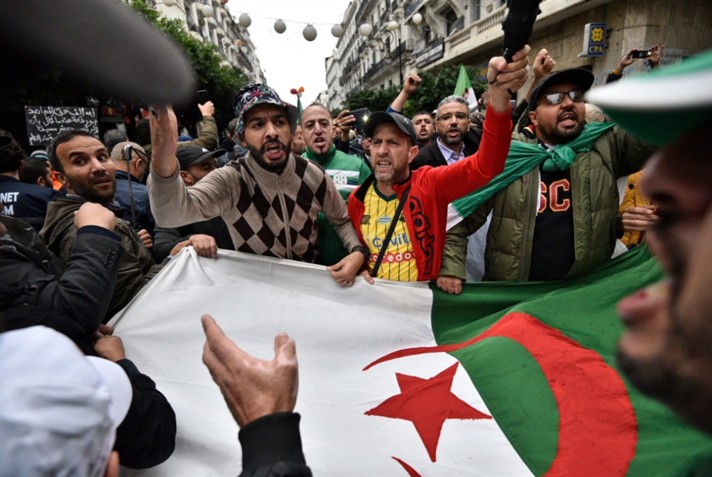 الجزائريون في الشارع مجدّداً