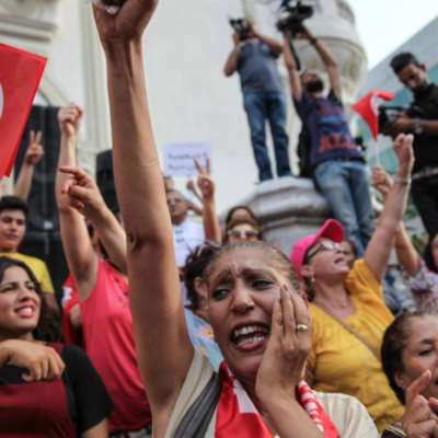 النسوية في تونس: مراوحة بين النضال وجندرة السياسة