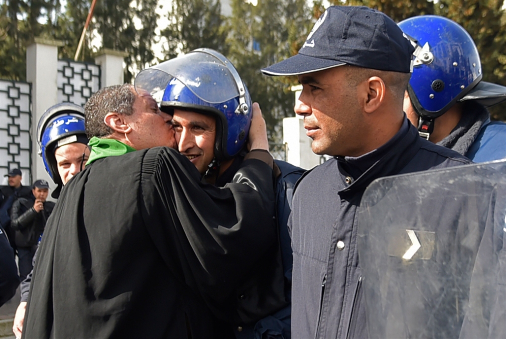خلفيات أزمة الجزائر: صراع الريع والتحالفات الدولية