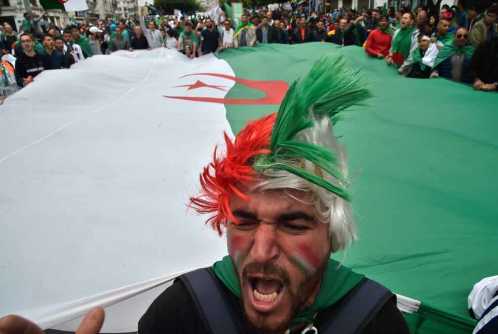 الجزائر | مشاورات رئاسية هزيلة: عبد القادر بن صالح معزولاً