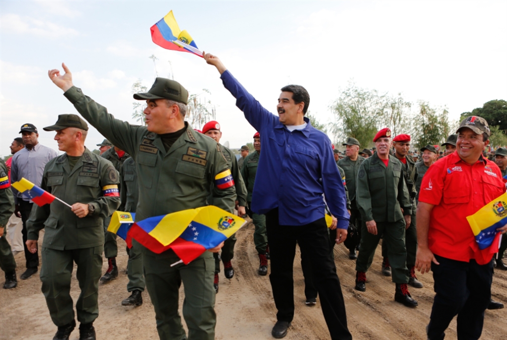 غوايدو يعترف بوجود محادثات مع حكومة مادورو