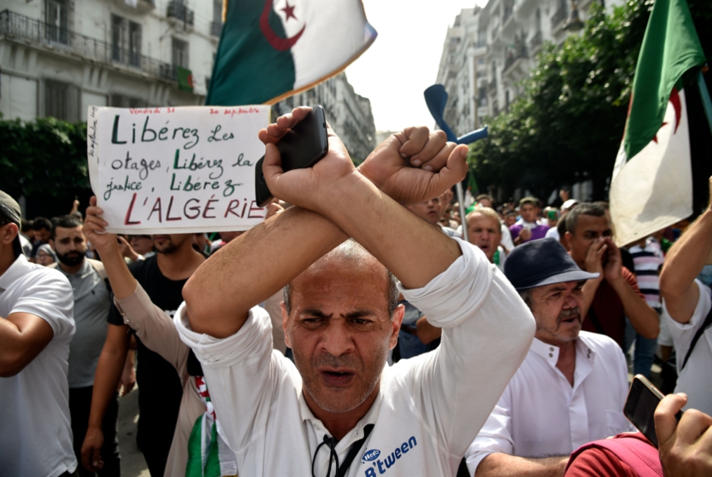 الجزائر | «الجمعة الـ31 » رفضاً لتنظيم الرئاسيات: السلطة تشدّد قبضتها