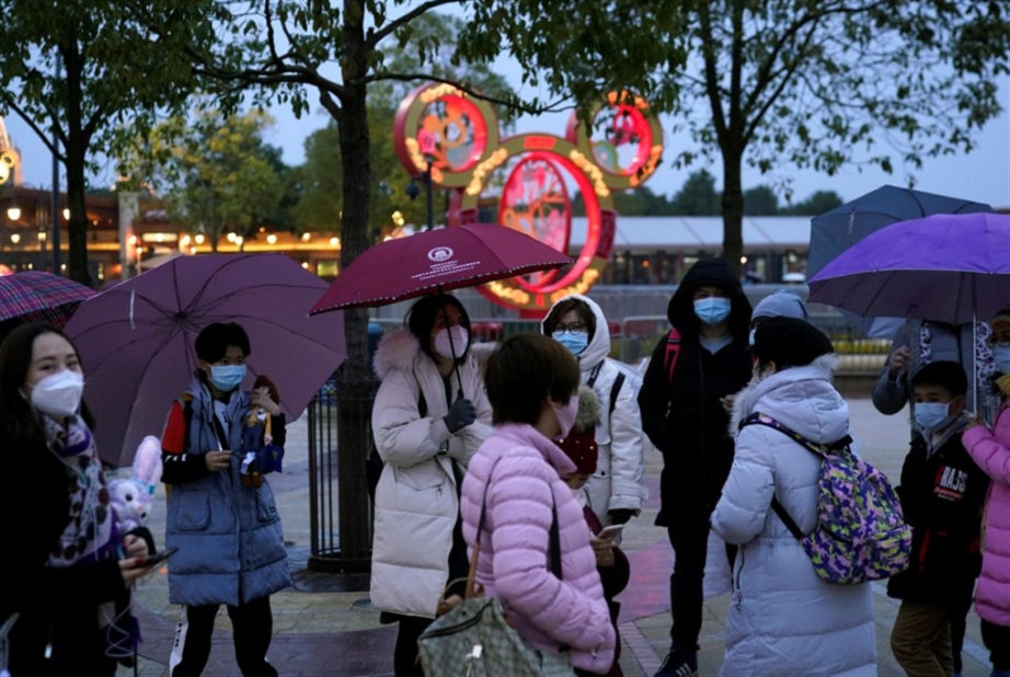 الصين: كورونا يُغلق السينمات والملاهي
