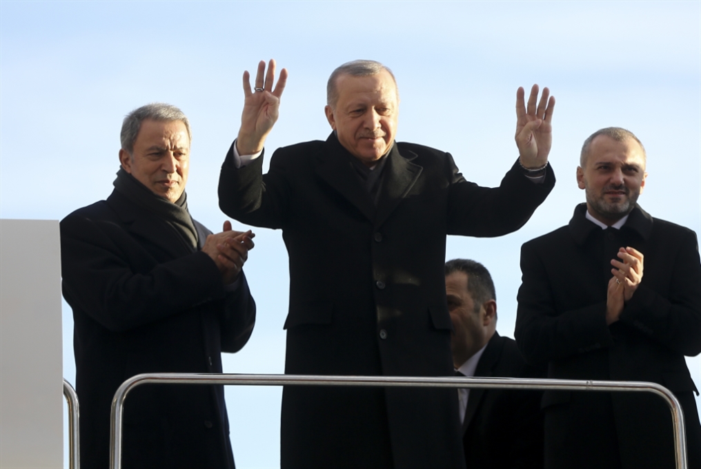 أردوغان يطالب بانسحاب الجيش السوري... والأخير يحاصر نقطة مراقبة تركية جديدة