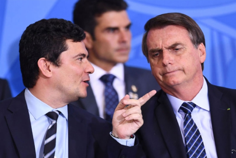 تكتّل اليمين ينهار... وهمس عن خيانة داخلية: البرازيل تستعد لإقالة بولسُنارو
