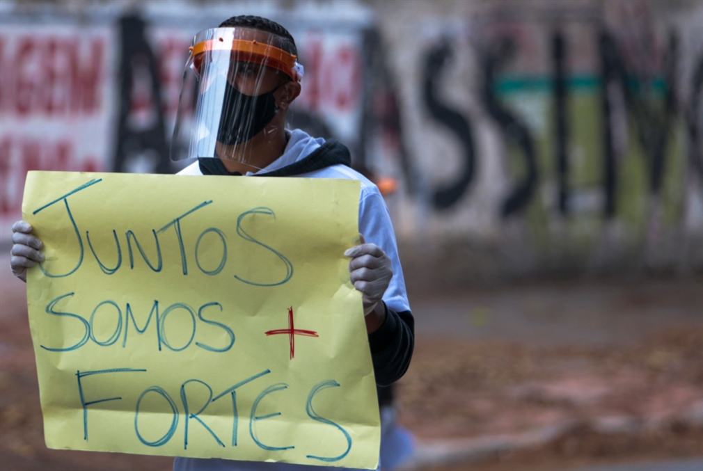 البرازيل قد تتحوّل بؤرة الوباء الجديدة: هل يُسقط «كورونا» الرئيس؟