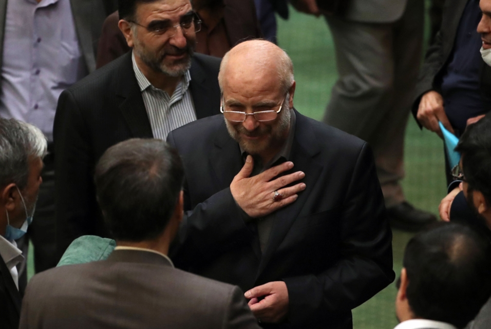 الدورة الجديدة للبرلمان تنطلق: أيام أصعب على روحاني