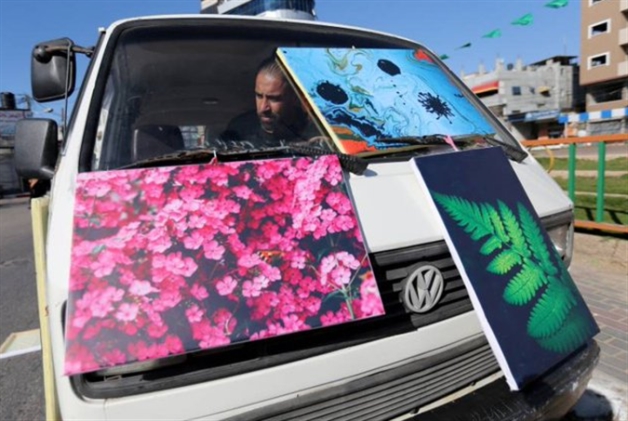 لمكافحة البطالة: «صورة وتذكار» يزّين شوارع غزة