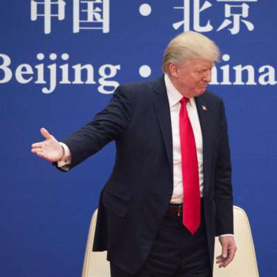 ترامب والصين: تشدّد علني ومرونة مفرطة