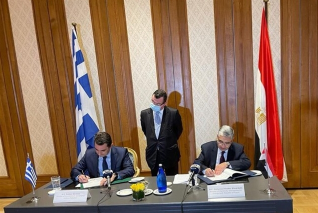 مصر واليونان توقعان مذكرة لتوصيل الكهرباء لأوروبا