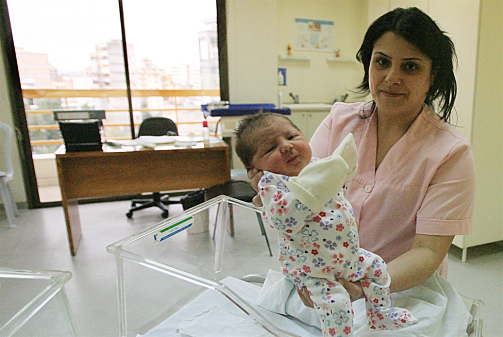 تراجع الولادات بعد الأزمة بأكثر من 15%: اللبنانيون نحو «العُقم الطوعي»