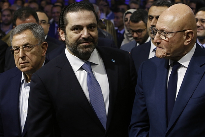 رؤساء الحكومات السابقون: استمرار قرداحي بالحكومة يشكّل خطراً على العلاقات اللبنانية العربية