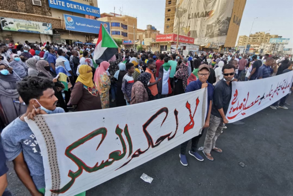 السودان | واشنطن وأبو ظبي تبحثان إعادة حمدوك: وساطات لتنقيح الانقلاب