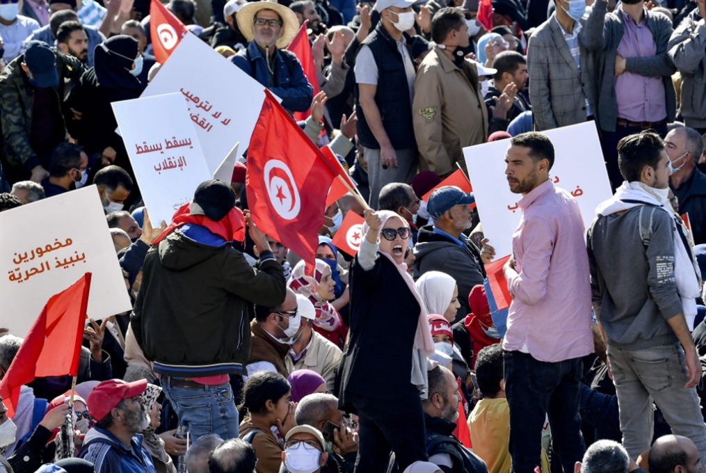 استفتاء إلكتروني على تعديل الدستور: تونس رهينة الهرطقة