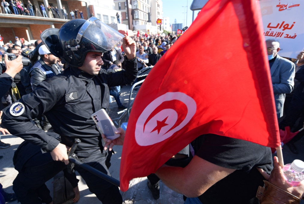 تونس | اعتقال محافظي ولايتَي سيدي بوزيد وقبلي بشبهة الفساد