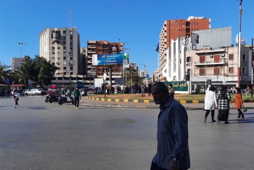 محتجّون يقطعون مسارب في طرابلس