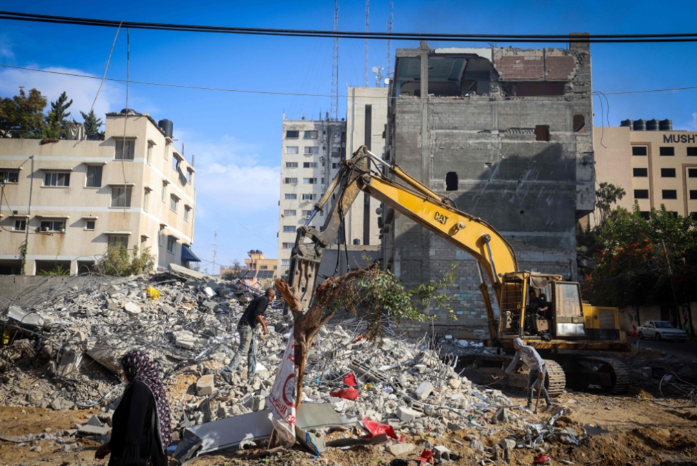 «السلاحف» المصرية في غزة: إعمارٌ على مهْلٍ... حتى تتنازل «حماس»