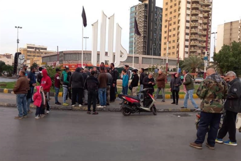 شللٌ تامٌ في طرابلس: قطع طرقات وإقفال مدارس